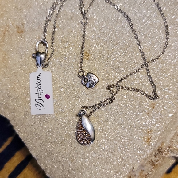 Brighton Necklace - Picture 5 of 5